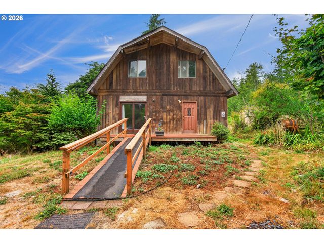 29374 FERNCREST Dr, Rainier, OR 97048