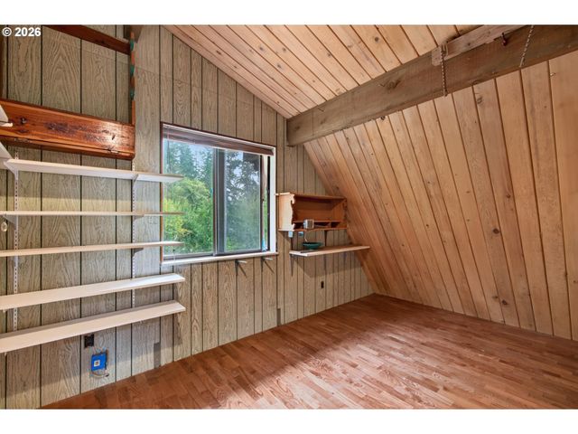 29374 FERNCREST Dr, Rainier, OR 97048