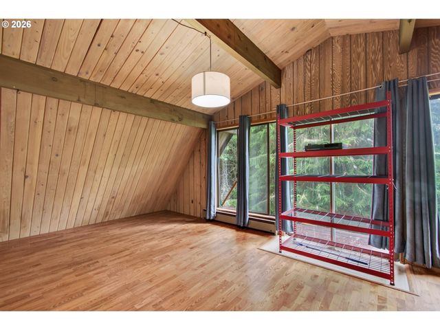 29374 FERNCREST Dr, Rainier, OR 97048