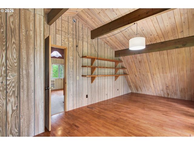 29374 FERNCREST Dr, Rainier, OR 97048