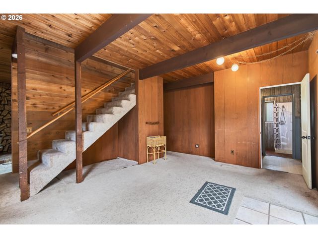 29374 FERNCREST Dr, Rainier, OR 97048