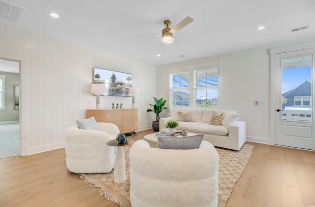 1409 Lancaster Way, Myrtle Beach, SC 29588