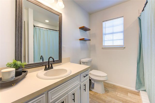 1323 Cemetery Road, Santa Fe, TX 77517