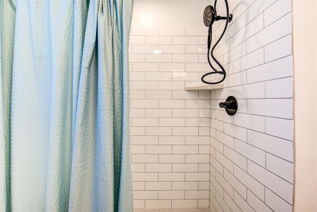 1323 Cemetery Road, Santa Fe, TX 77517