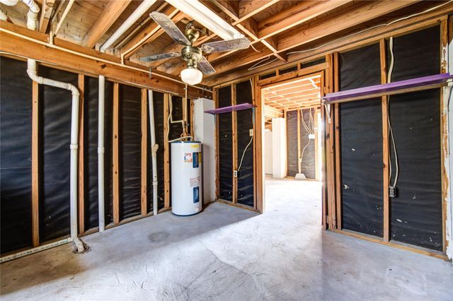 1323 Cemetery Road, Santa Fe, TX 77517