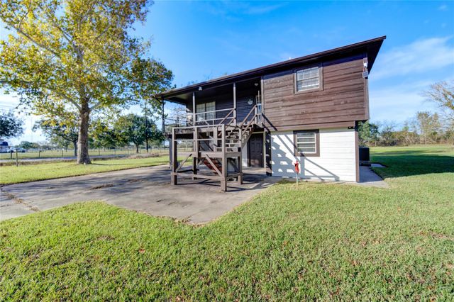 1323 Cemetery Road, Santa Fe, TX 77517