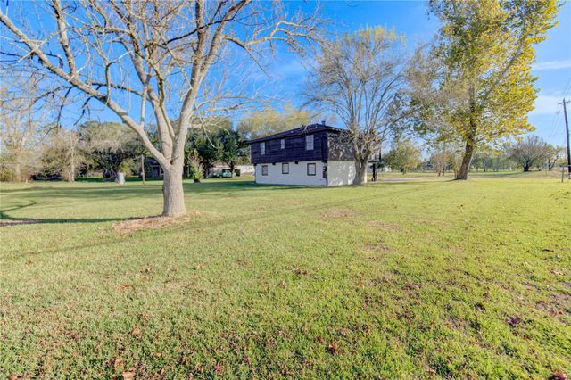 1323 Cemetery Road, Santa Fe, TX 77517