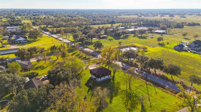 1323 Cemetery Road, Santa Fe, TX 77517