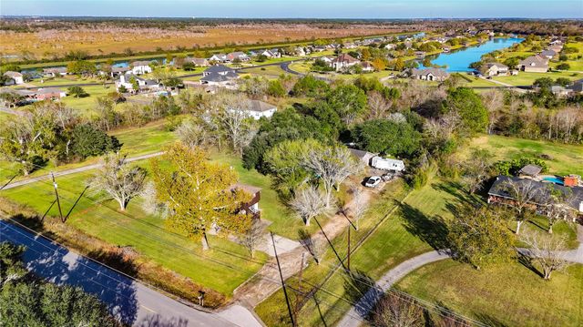 1323 Cemetery Road, Santa Fe, TX 77517