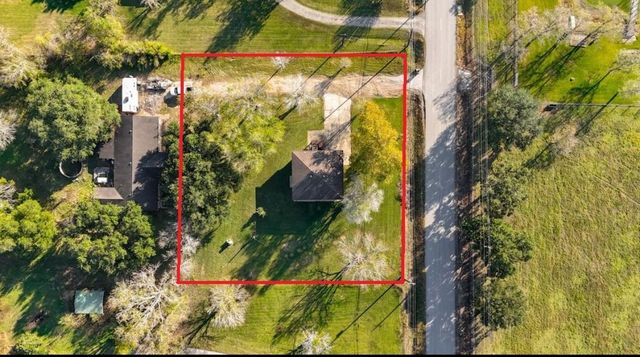 1323 Cemetery Road, Santa Fe, TX 77517