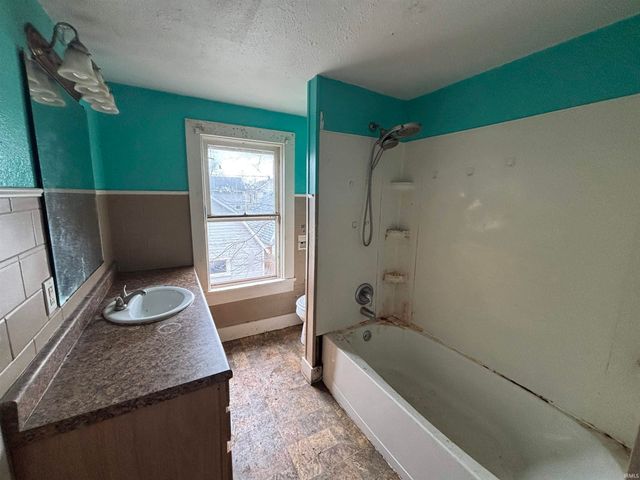 541 Kinnaird Avenue, Fort Wayne, IN 46807