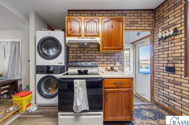 307 Meadow Woods Drive, Mankato, MN 56001