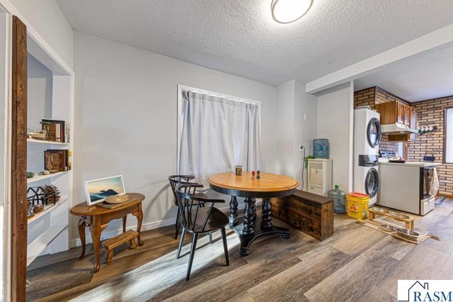 307 Meadow Woods Drive, Mankato, MN 56001