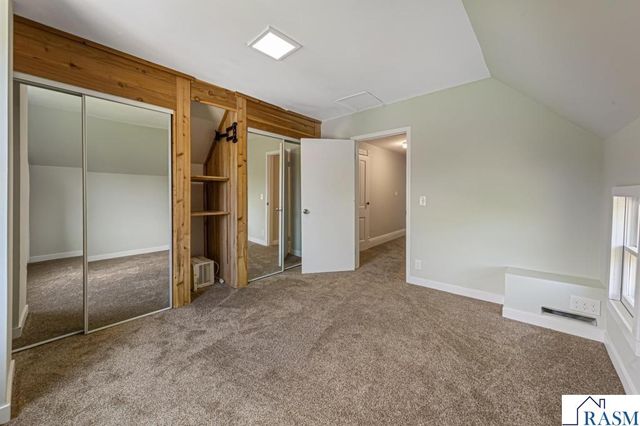 307 Meadow Woods Drive, Mankato, MN 56001