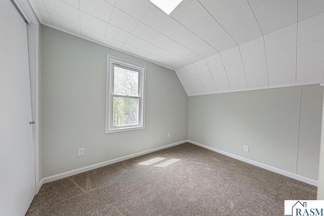 307 Meadow Woods Drive, Mankato, MN 56001