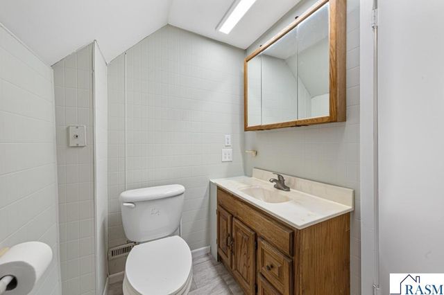 307 Meadow Woods Drive, Mankato, MN 56001