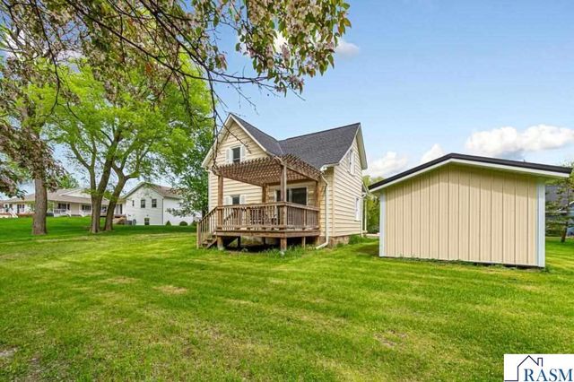 307 Meadow Woods Drive, Mankato, MN 56001