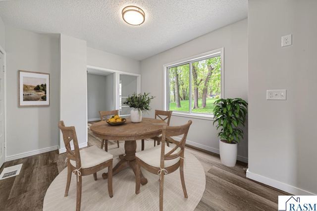 307 Meadow Woods Drive, Mankato, MN 56001