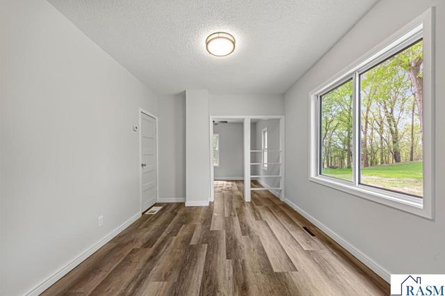 307 Meadow Woods Drive, Mankato, MN 56001