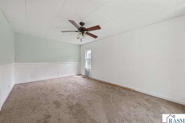 307 Meadow Woods Drive, Mankato, MN 56001