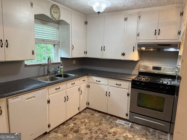 1591 Waymanville Road, Thomaston, GA 30286