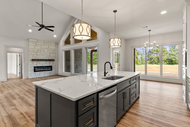 85 Emerald Lane, Greers Ferry, AR 72067