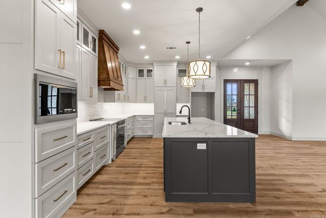 85 Emerald Lane, Greers Ferry, AR 72067