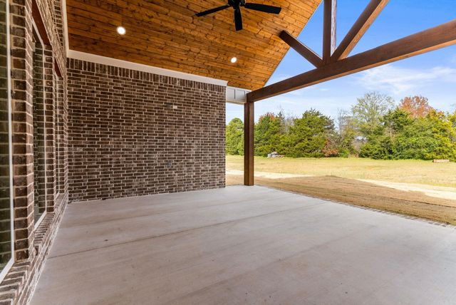 85 Emerald Lane, Greers Ferry, AR 72067