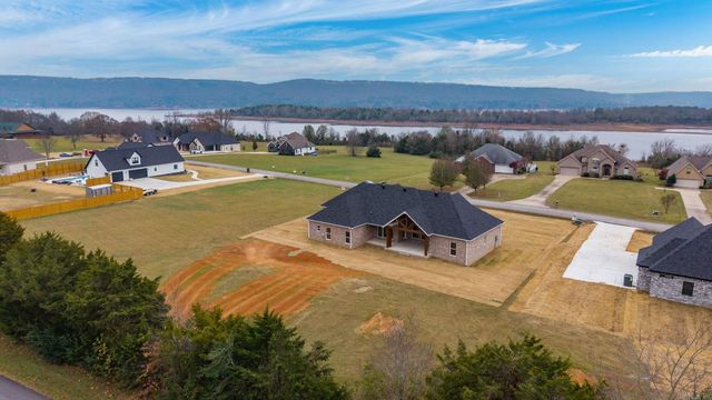 85 Emerald Lane, Greers Ferry, AR 72067