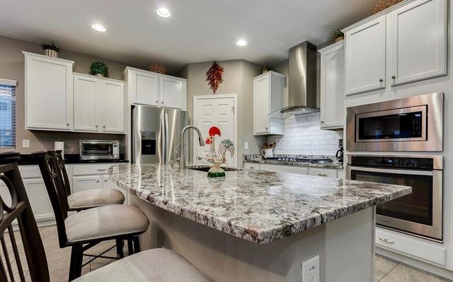 10819 W Swayback Pass, Peoria, AZ 85383