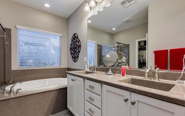 10819 W Swayback Pass, Peoria, AZ 85383