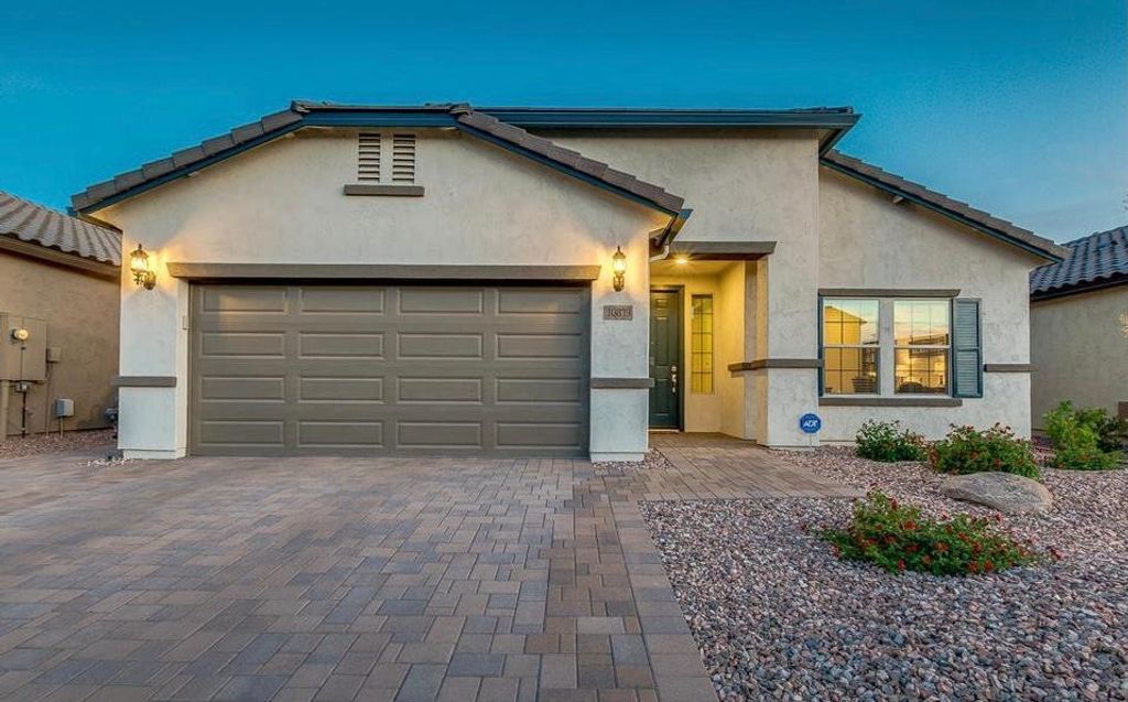 10819 W Swayback Pass, Peoria, AZ 85383