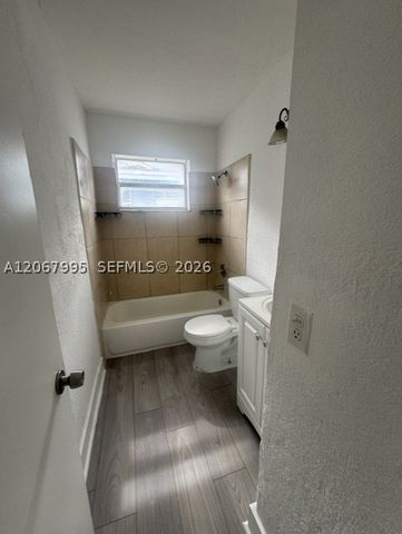 5191 SW 22nd St, West Park, FL 33023