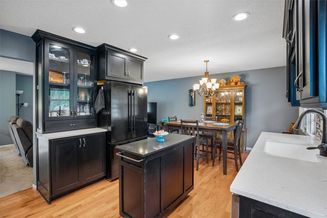608 E 17th Street N, Newton, IA 50208