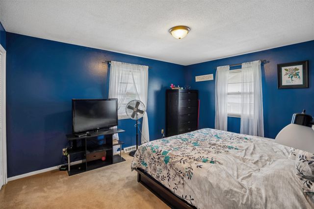 608 E 17th Street N, Newton, IA 50208