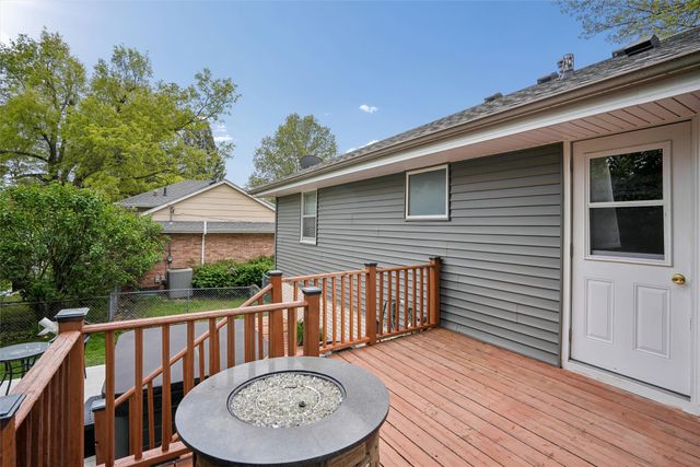 608 E 17th Street N, Newton, IA 50208