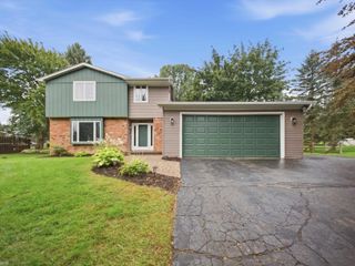 4533 Hillview Shores, Clarkston, MI 48348
