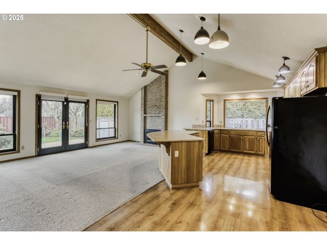 1621 Ne GREENSWORD Dr, Hillsboro, OR 97124