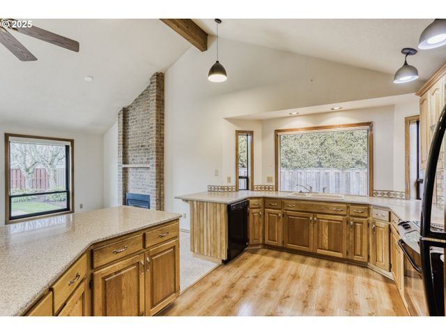 1621 Ne GREENSWORD Dr, Hillsboro, OR 97124