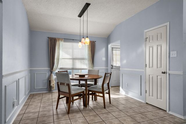 205 Saddlebrook Drive, Krum, TX 76249