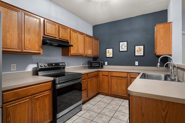 205 Saddlebrook Drive, Krum, TX 76249