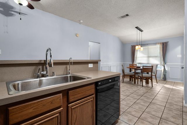205 Saddlebrook Drive, Krum, TX 76249