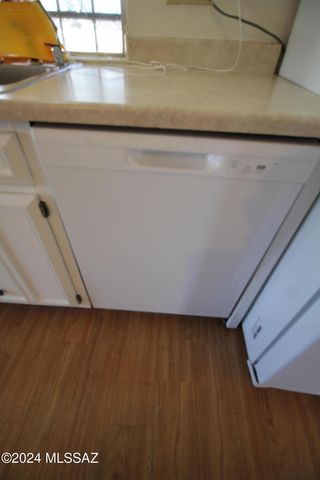 9746 E 32nd Street Street, Tucson, AZ 85748