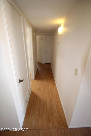9746 E 32nd Street Street, Tucson, AZ 85748
