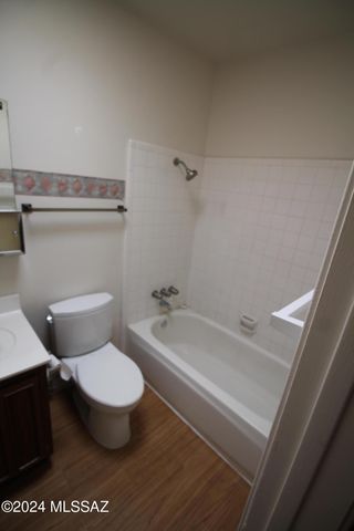 9746 E 32nd Street Street, Tucson, AZ 85748