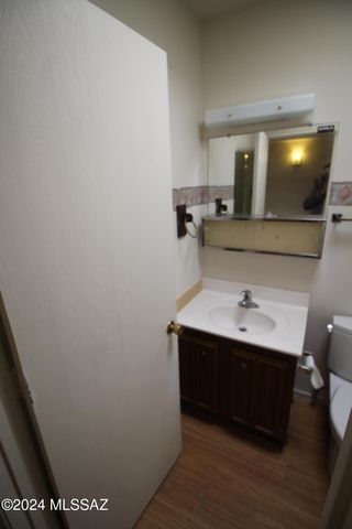 9746 E 32nd Street Street, Tucson, AZ 85748
