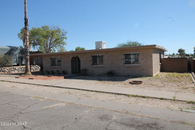9746 E 32nd Street Street, Tucson, AZ 85748