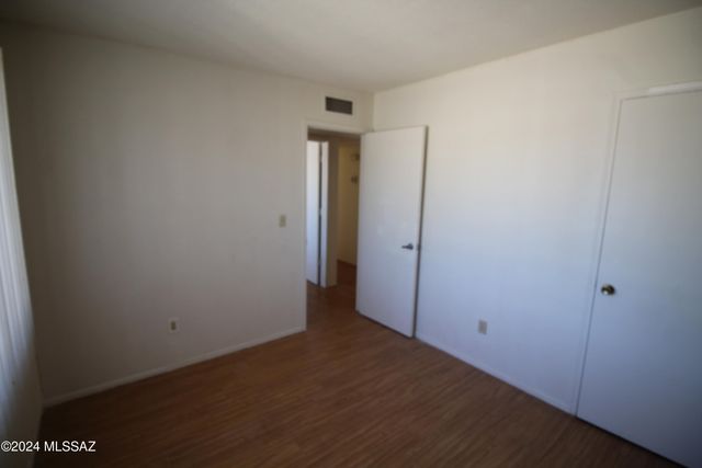 9746 E 32nd Street Street, Tucson, AZ 85748
