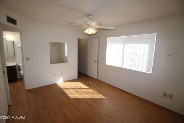 9746 E 32nd Street Street, Tucson, AZ 85748