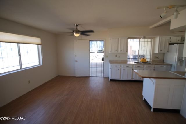 9746 E 32nd Street Street, Tucson, AZ 85748